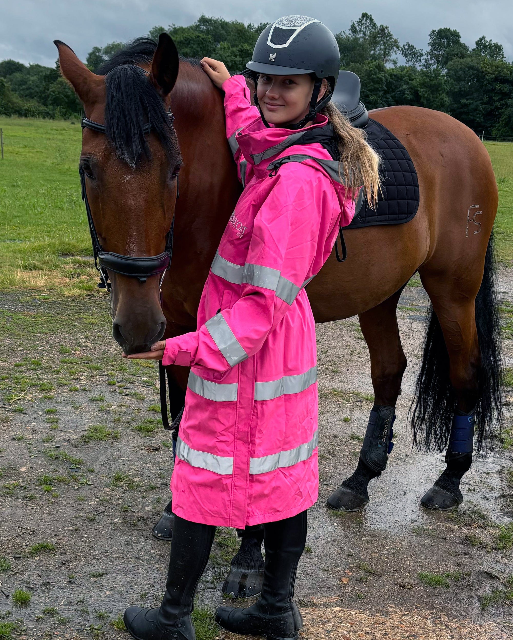 Pink hi vis jacket hotsell