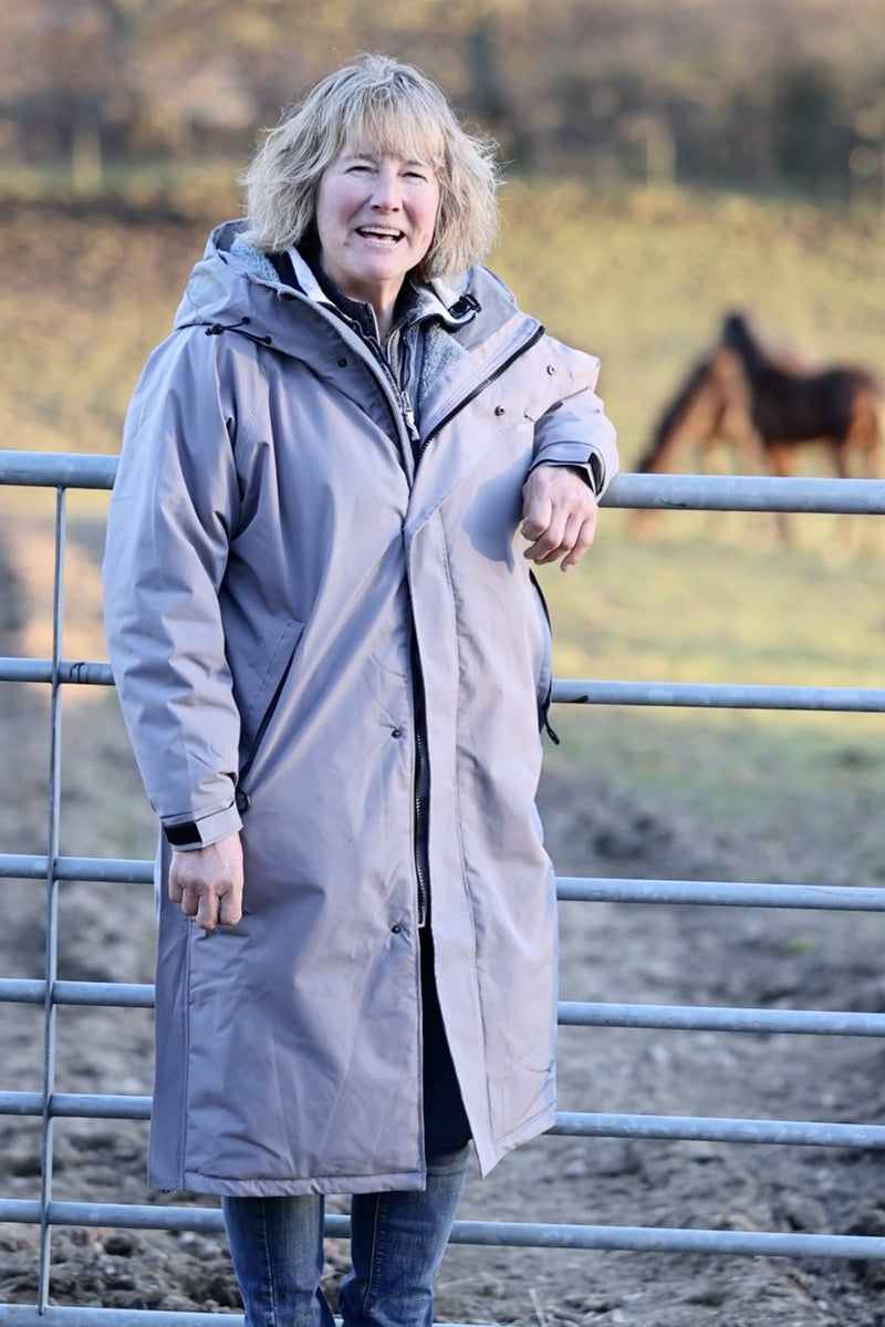 Jo wearing size M