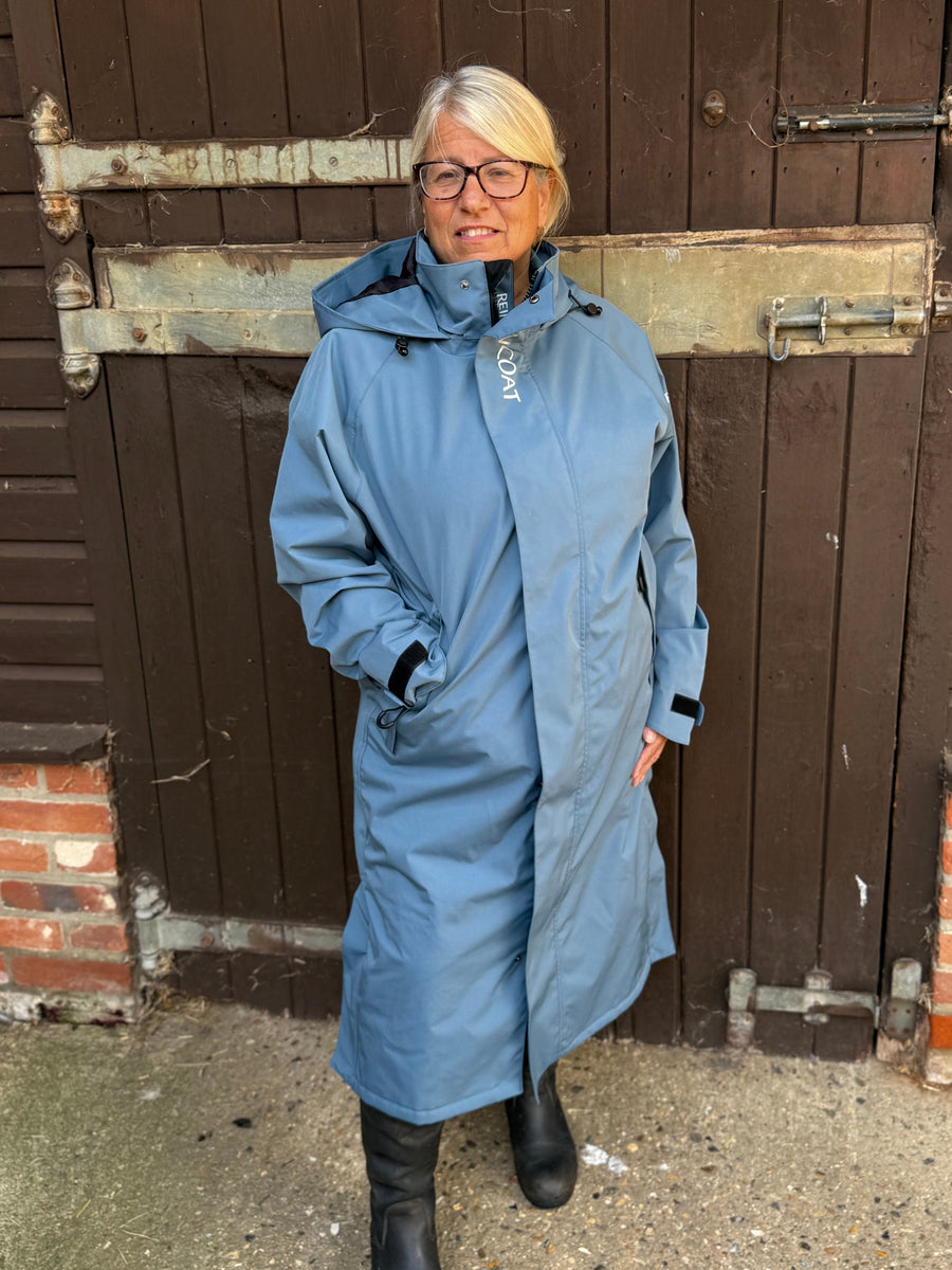 Dianne wearing size Small